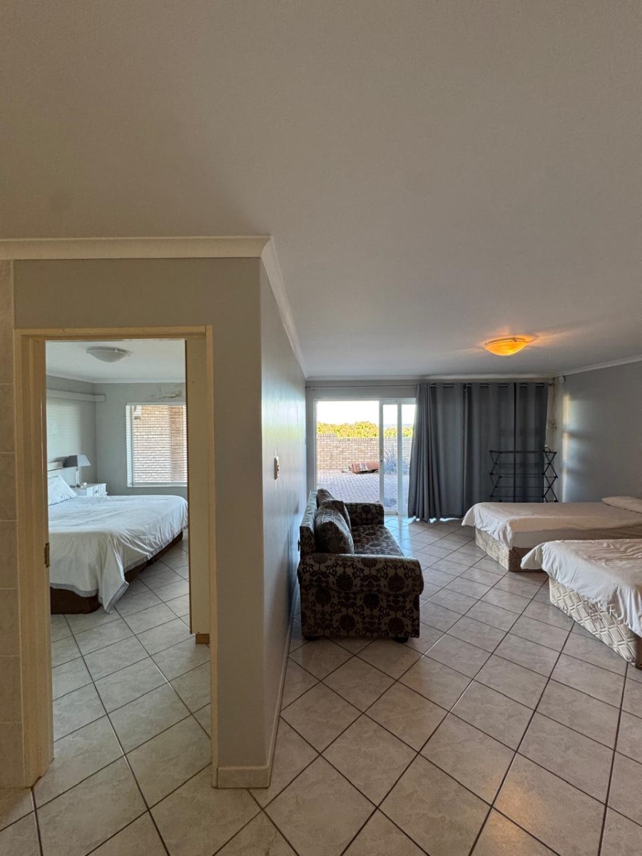 6 Bedroom Property for Sale in Aston Bay Eastern Cape